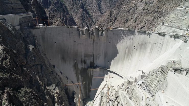 Yusufeli Barajı’nda son metreküp beton döküldü