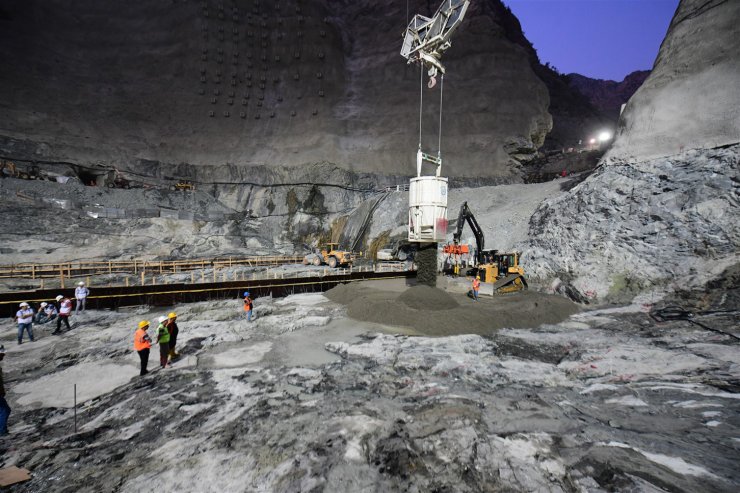 Yusufeli Barajı’nda son metreküp beton döküldü