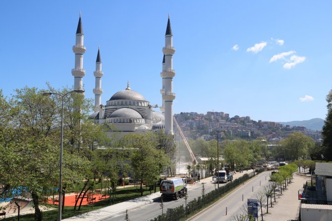 Erdoğan’ın açılışını yapacağı Uzunmehmet Camii’nde sona gelindi