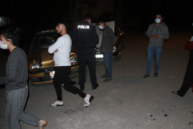 Konya'da sokağa çıkma kısıtlamasında otomobiller çarpıştı! 8 yaralı