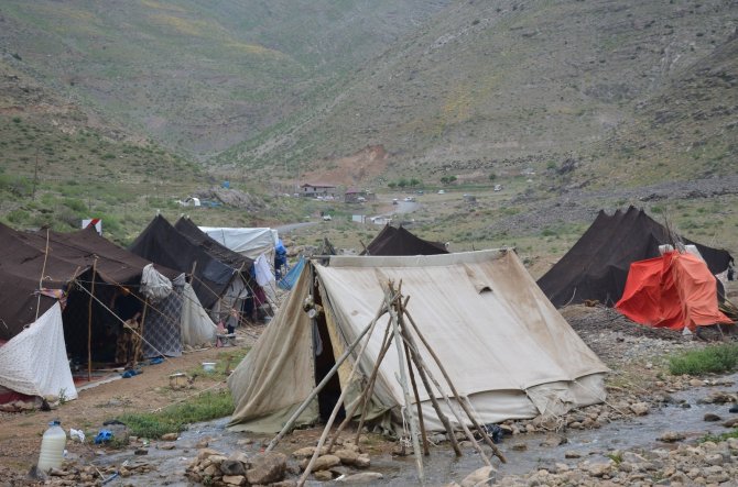 Geline çeyiz olarak veriliyordu, teknolojiye direnmeye çalışıyor