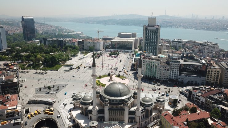 Taksim Camii cuma günü ibadete açılıyor
