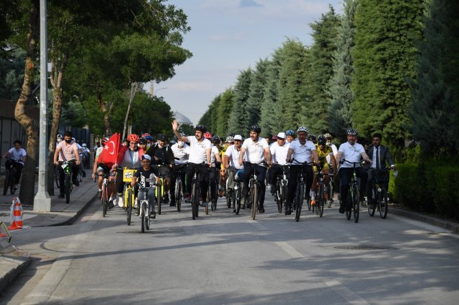 Bakan Kurum bisiklet etkinliğine katıldı