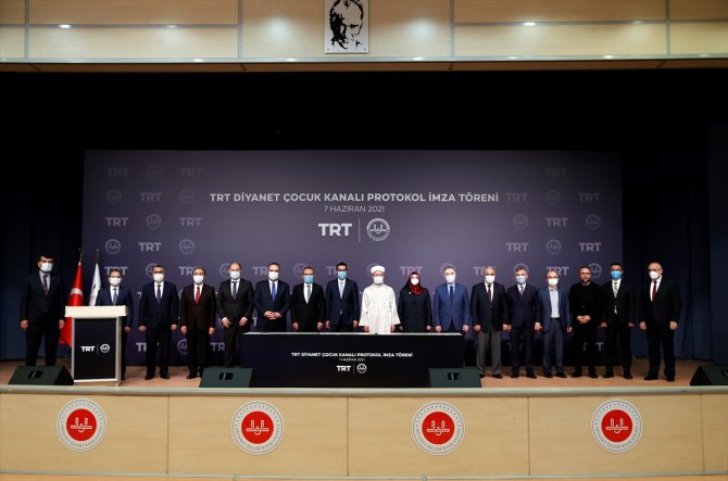 'TRT Diyanet Çocuk Kanalı' için imzalar atıldı