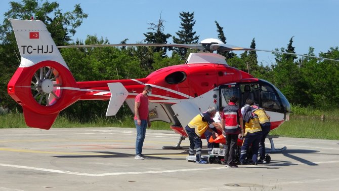 Kalp krizi geçiren 48 yaşındaki şahıs ambulans helikopter ile hastaneye yetiştirildi