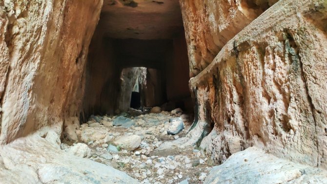 Bin esirin yaptığı ’Titus Tüneli’ gezginlerin gözdesi