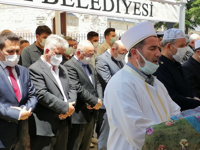 1. Ordu Komutanı Konya'da kayınvalidesinin cenazesine katıldı