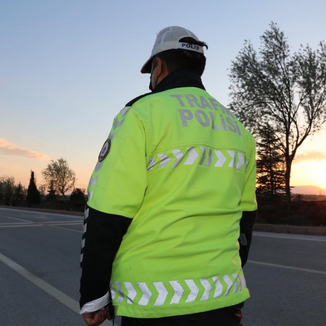 Konya’da trafik kurallarına uymayan bin 453 sürücüye ceza