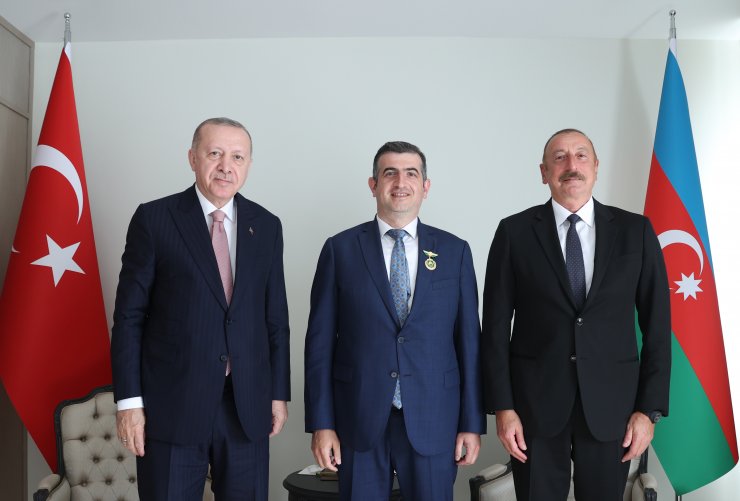 Cumhurbaşkanı Aliyev, Haluk Bayraktar’a ‘Karabağ Nişanı’ verdi