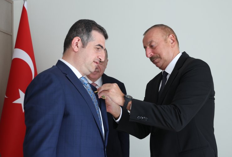 Cumhurbaşkanı Aliyev, Haluk Bayraktar’a ‘Karabağ Nişanı’ verdi