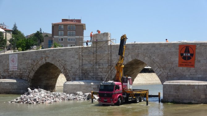 770 yıllık kitabe yerine konuldu