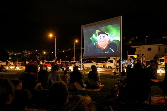 Talas’ta açık havada sinema keyfi yeniden başladı