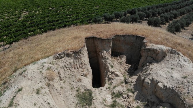 Manisa’nın görkemli güzellikleri define avcılarının saldırısına uğradı