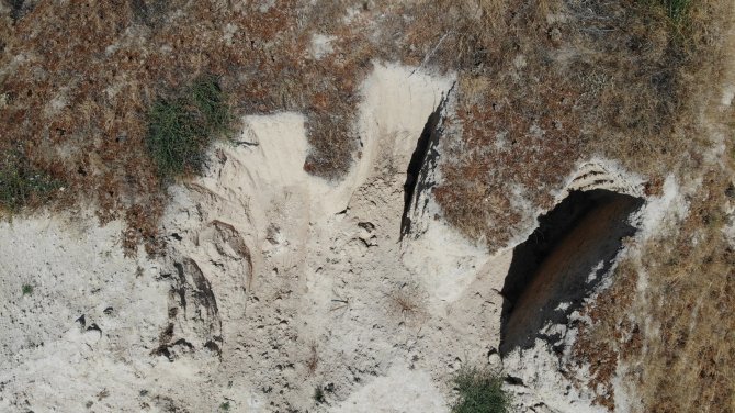 Manisa’nın görkemli güzellikleri define avcılarının saldırısına uğradı