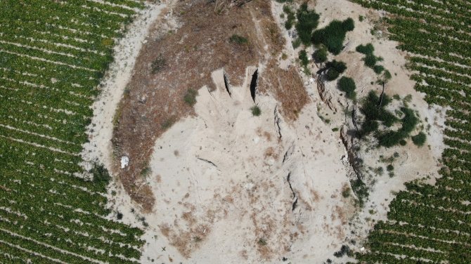 Manisa’nın görkemli güzellikleri define avcılarının saldırısına uğradı