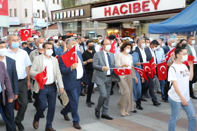 Bartın’da 15 Temmuz etkinliklerinde vatandaşlar meydanlara koştu