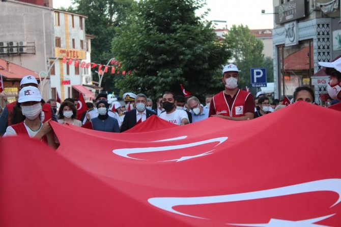 Bartın’da 15 Temmuz etkinliklerinde vatandaşlar meydanlara koştu