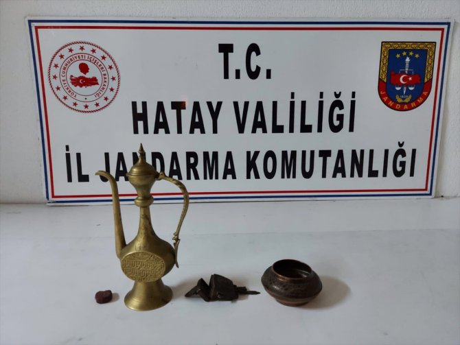 Hatay'da tarihi eser niteliği taşıdığı değerlendirilen objeler ele geçirildi