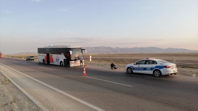 Konya'da kontrolden çıkan yolcu otobüsü karşı şeride geçerek durabildi: 5 yaralı