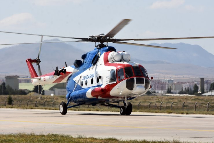 Konya'da jandarmadan helikopter destekli trafik denetimi