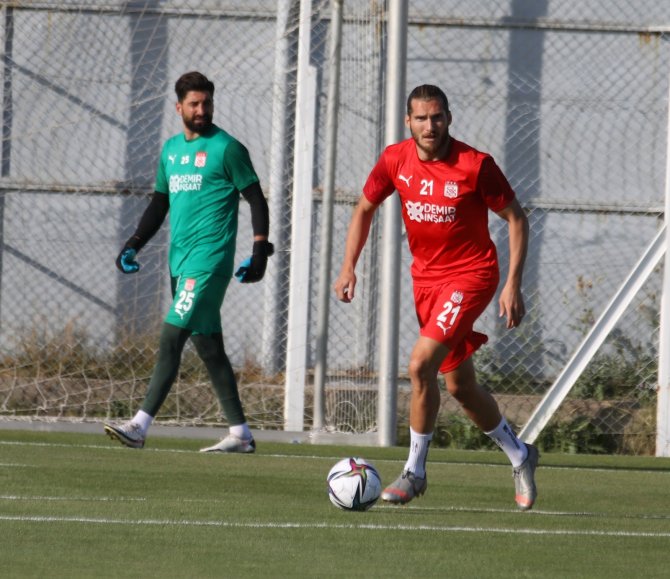 Sivasspor, Petrocub maçının taktiğini çalıştı