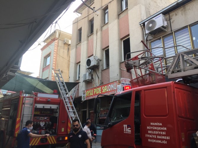 Alaşehir’de ev yangını korkuttu