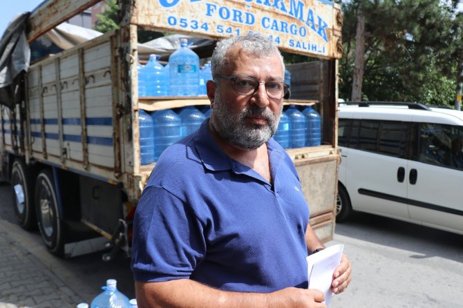 Bolu’ya yabancılar için 20 ton su getiren iş adamına vatandaştan tepki