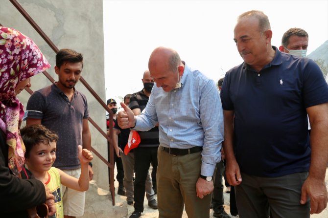 Bakanlar Soylu ve Çavuşoğlu, Alanya ile Gündoğmuş'taki yangın bölgesinde incelemelerde bulundu