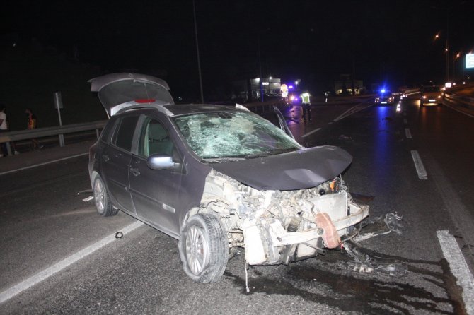 Takla atan otomobilde 70 metre sürüklendi, kazadan hafif yaralı kurtuldu