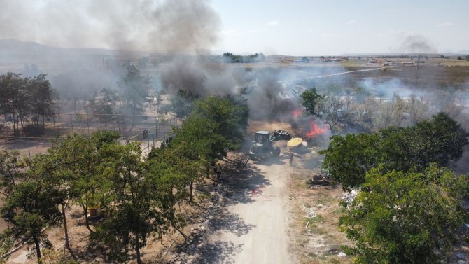 Termal tatil köyü arazisinde yangın