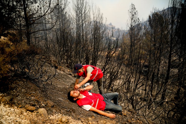 Orman yangınında gönüllülerin 'asılsız ihbar' mesaisi
