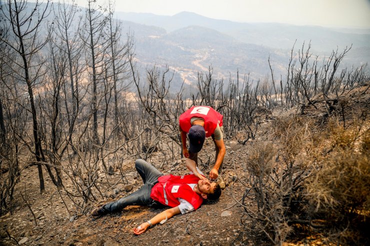 Orman yangınında gönüllülerin 'asılsız ihbar' mesaisi