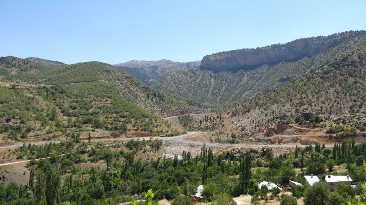 Konya'da 7 kişinin cinayet şüphelisinin bulunması için boş evlerde arama