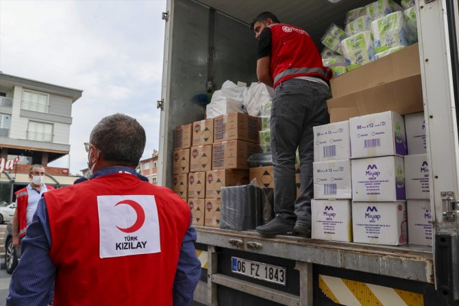 Milas'taki orman yangınlarında zarar görenlere yardım malzemesi gönderildi