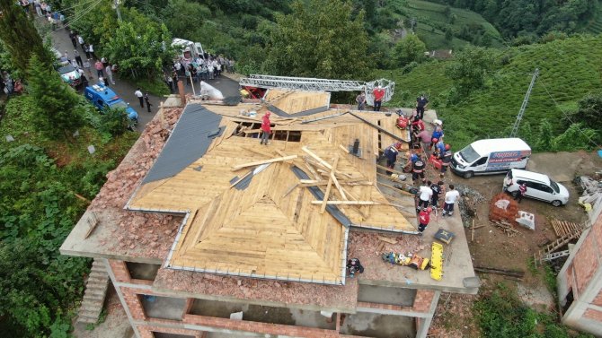 Enkaz altında kalan işçilerin kimlikleri belli oldu