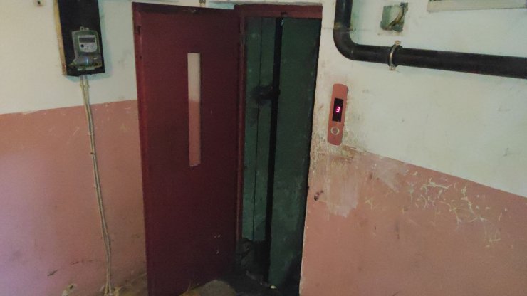 6 katlı apartmanda asansör boşluğuna düşüp hayatını kaybetti
