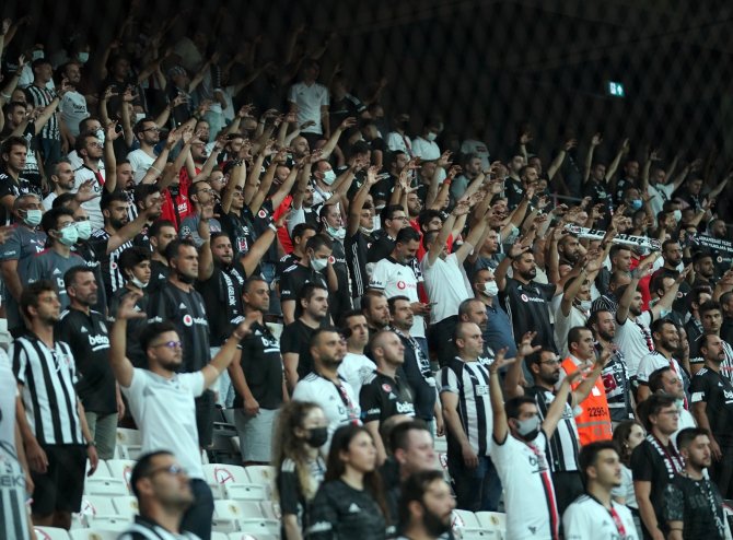 Beşiktaş, 526 gün sonra taraftarıyla buluştu