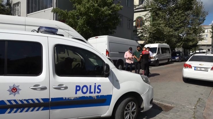 Bir minibüs dolusu kaçak göçmen yakalandı