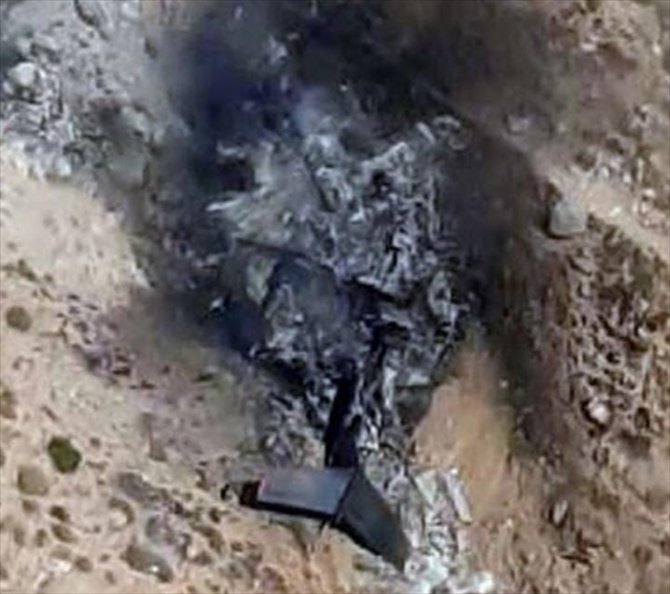 Düşen yangın söndürme uçağının enkazına ulaşıldı