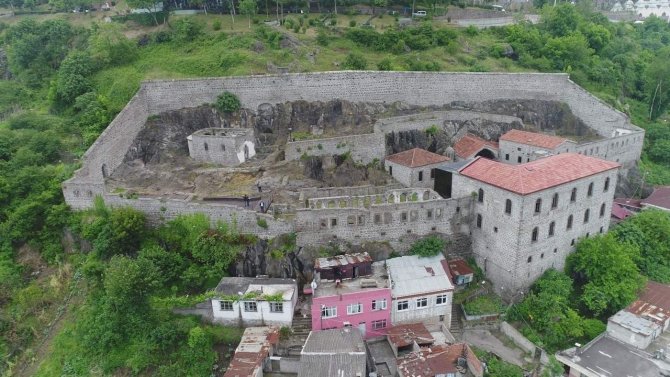 Yaklaşık 3 yıldır ziyarete açılmayı bekliyor