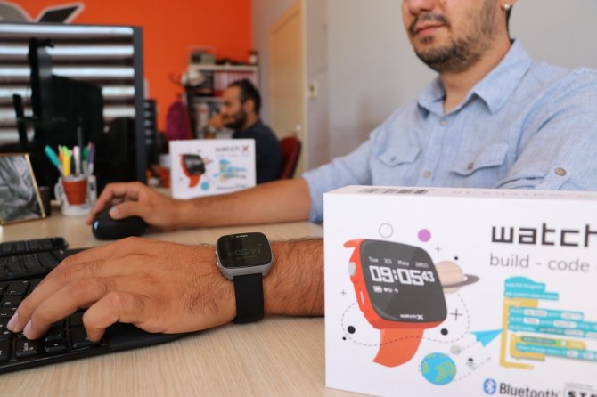 Türk mühendisler Amerika ve Japonya’ya akıllı saat ihraç ediyor