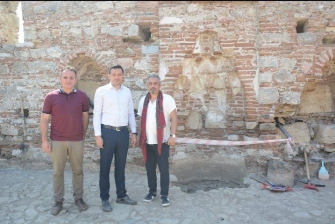 Tarihi camii gün yüzüne çıkarılıyor