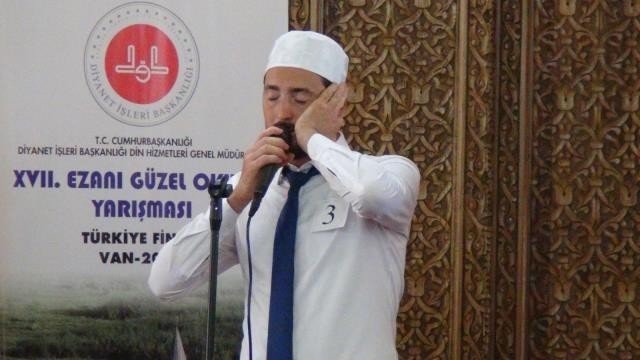 Kütahyalı Selman Kızmaz, ‘Ezanı Güzel Okuma Yarışması’ Türkiye birincisi oldu