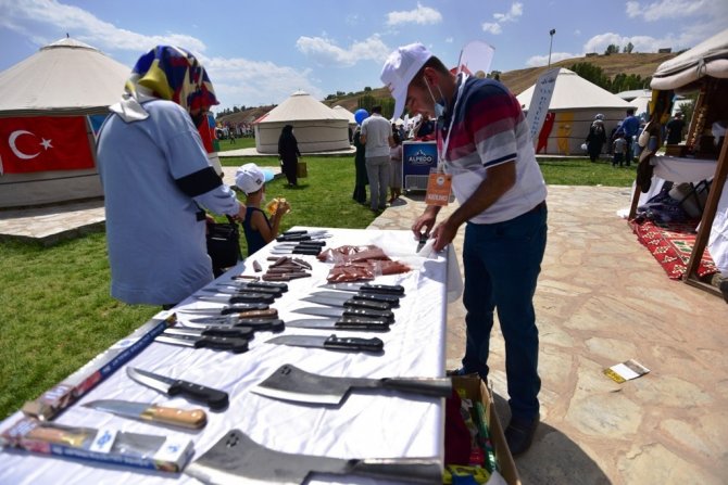 Ahlat’taki Malazgirt kutlamaları coşkuyla devam ediyor