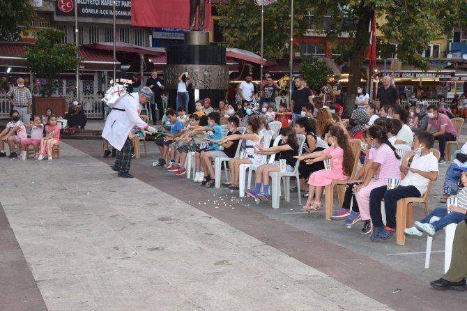 Çocuklar virüse karşı eğlenerek bilinçlendirildi