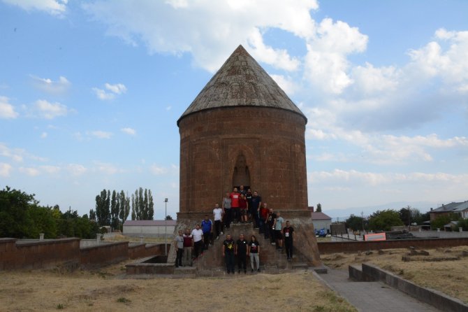 Milli Takım Antrenörleri Ahlat’ı gezdi