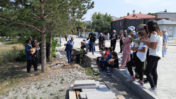 Kars Vadisi’nde aşıklara yoğun ilgi