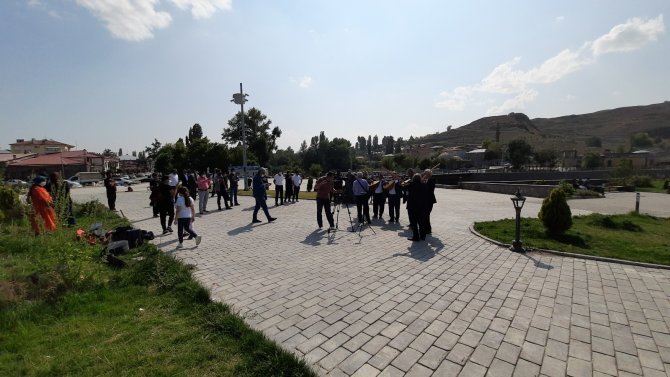 Kars Vadisi’nde aşıklara yoğun ilgi