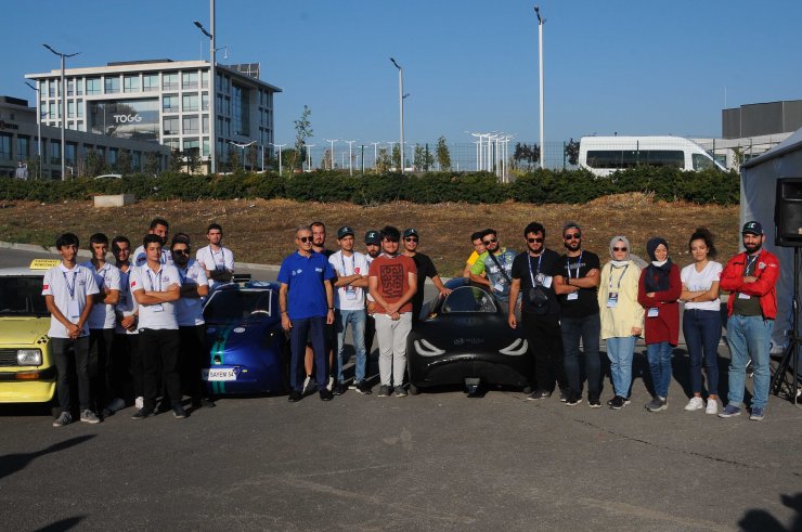 Savunma Sanayii Başkanı Demir'den otonom araç yapan gençlere destek
