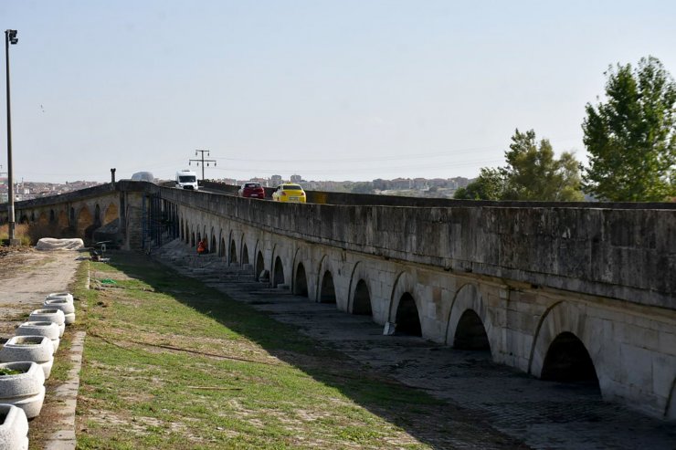 Tarihi Uzunköprü, trafiği kapatılıp restorasyona alındı